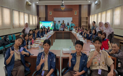 Tim FK UNS Gelar Edukasi 